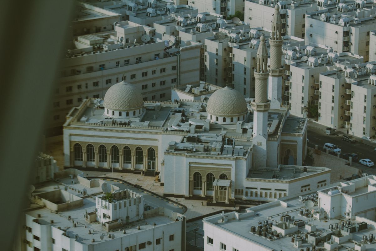 من المفهوم إلى التصريح: استكشاف عملية الموافقات في دبي